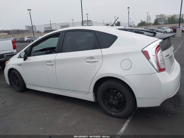 JTDKN3DU0E1759578 Toyota Prius Two