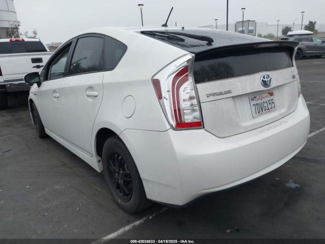 JTDKN3DU0E1759578 Toyota Prius Two
