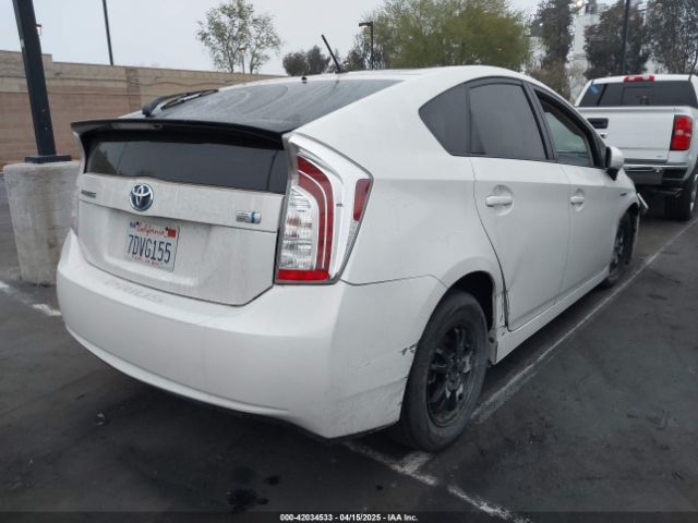 JTDKN3DU0E1759578 Toyota Prius Two
