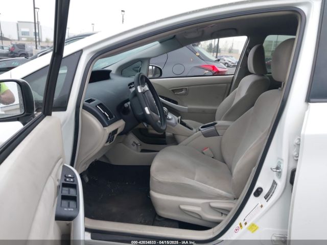 JTDKN3DU0E1759578 Toyota Prius Two