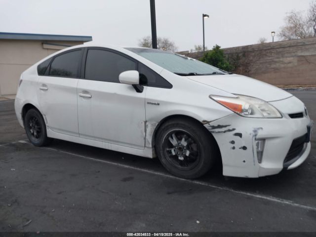 JTDKN3DU0E1759578 Toyota Prius Two