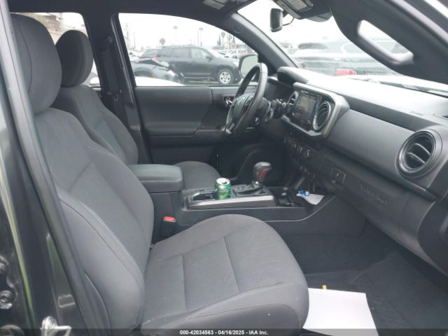 3TMCZ5AN1KM267271 Toyota Tacoma Trd Off Road