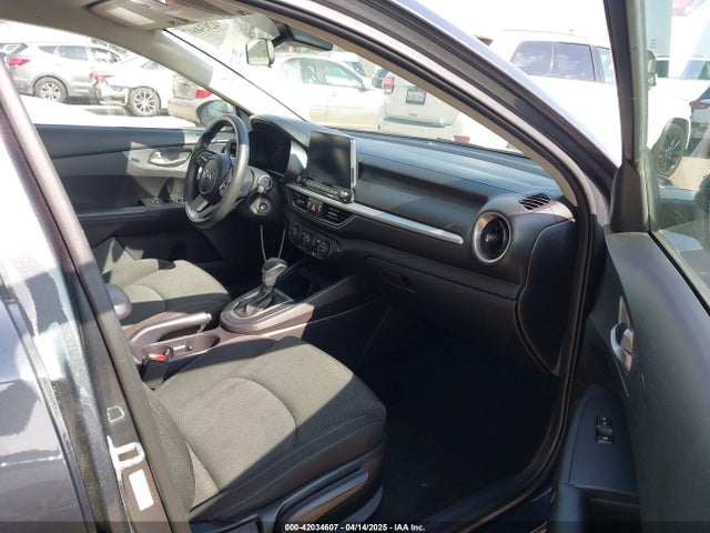 3KPF24AD6ME387387 KIA Forte Lxs