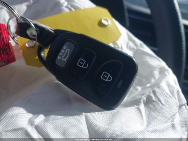 KMHD74LF4JU537819 Hyundai ELANTRA SE