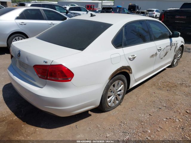 1VWAT7A33FC047606 Volkswagen Passat 1.8t Wolfsburg Edition