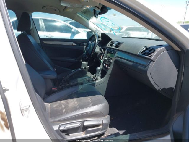 1VWAT7A33FC047606 Volkswagen Passat 1.8t Wolfsburg Edition