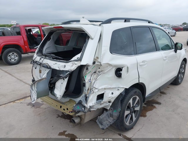 JF2SJARC3JH499678 Subaru Forester 2.5i Limited