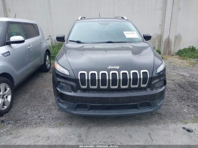 1C4PJLCB9FW627909 Jeep Cherokee Latitude