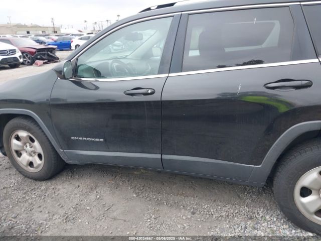 1C4PJLCB9FW627909 Jeep Cherokee Latitude