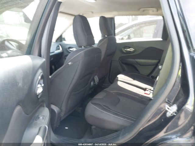 1C4PJLCB9FW627909 Jeep Cherokee Latitude