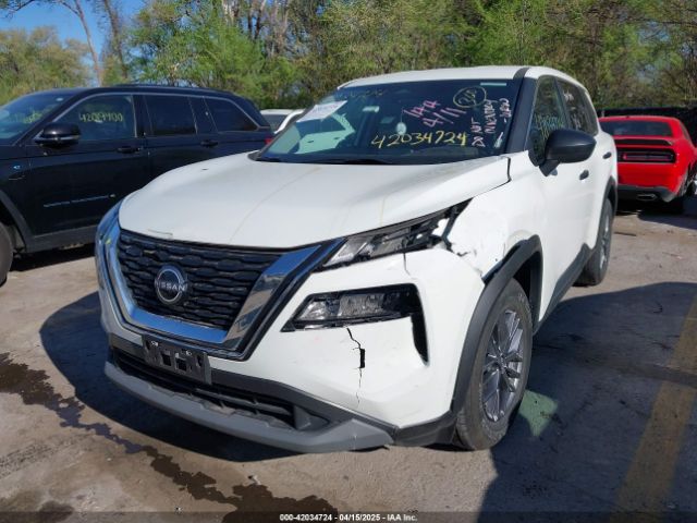 5N1BT3AB5PC888735 Nissan Rogue S Intelligent Awd