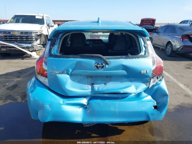 JTDKDTB30F1100821 Toyota Prius C Four