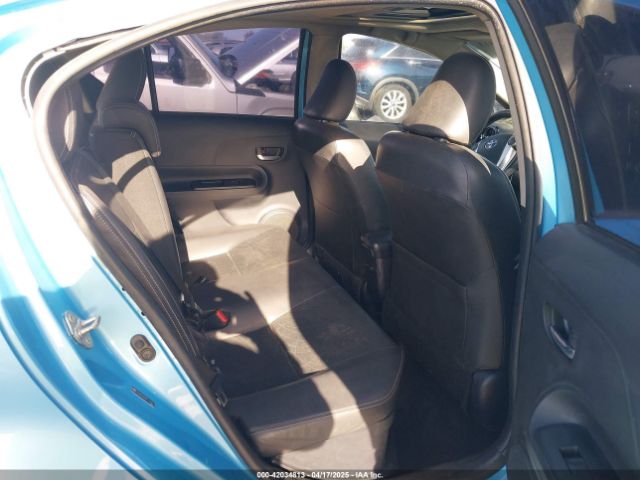 JTDKDTB30F1100821 Toyota Prius C Four