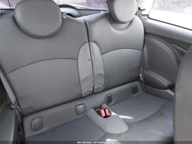 2010 MINI COOPER S WMWMF7C55ATZ34491 Photo 7