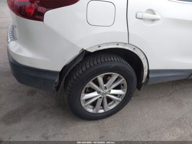 JN1BJ1CP4JW187930 Nissan Rogue Sport Sv