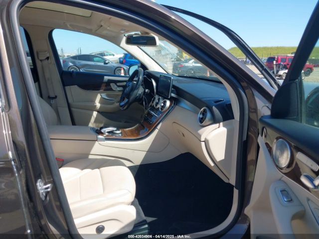 WDC0G4KBXHF203935 Mercedes-Benz Glc 300 4matic