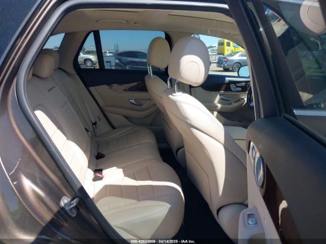 WDC0G4KBXHF203935 Mercedes-Benz Glc 300 4matic
