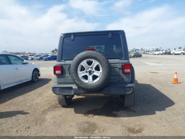 1C4HJXDN2LW261730 Jeep Wrangler Unlimited Sport S 4x4