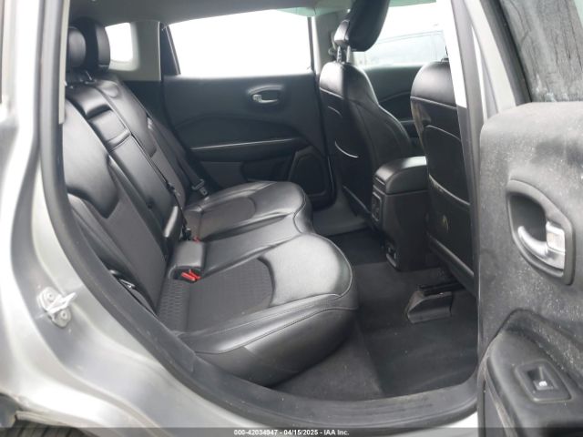 3C4NJCBB7KT617761 Jeep Compass Altitude Fwd