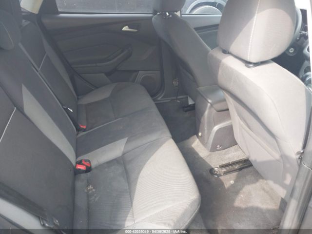 1FADP3K2XEL323626 Ford FOCUS SE