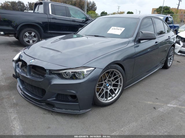 BMW 2018 2018 WBA8B9C54JEE82355 Image 2