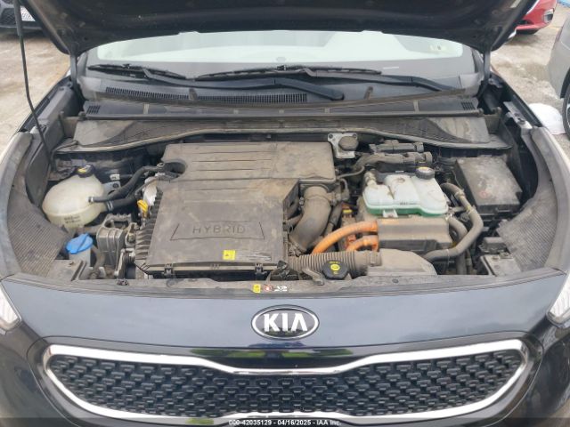KNDCE3LC6H5048381 KIA Niro Touring