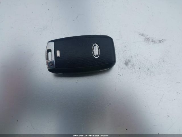 KNDCE3LC6H5048381 KIA Niro Touring