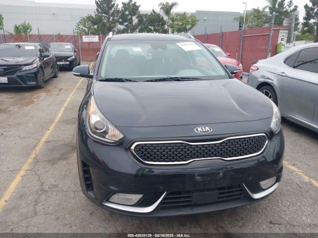 KNDCE3LC6H5048381 KIA Niro Touring