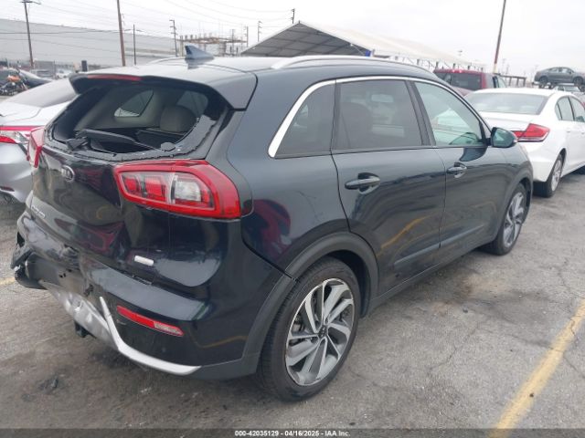 KNDCE3LC6H5048381 KIA Niro Touring