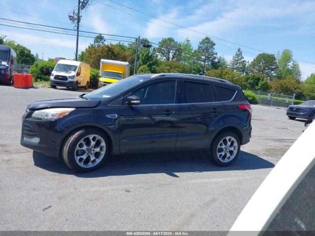 1FMCU0JX5FUB87813 Ford Escape Titanium