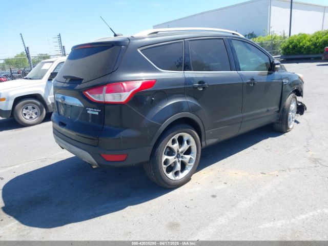 1FMCU0JX5FUB87813 Ford Escape Titanium