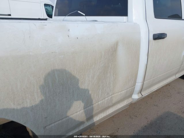 3C6UR4HJ5NG337737 RAM 2500 Tradesman  4x2 8' Box