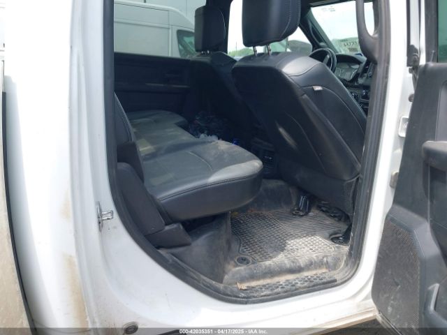 3C6UR4HJ5NG337737 RAM 2500 Tradesman  4x2 8' Box