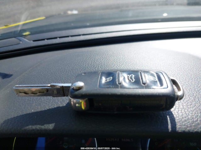 1VWDT7A35HC057621 Volkswagen Passat 1.8t R-line