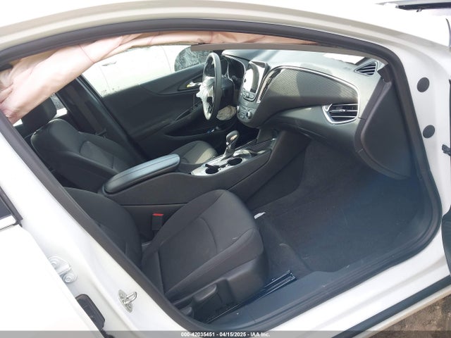 1G1ZD5ST6MF052843 Chevrolet Malibu Fwd Lt