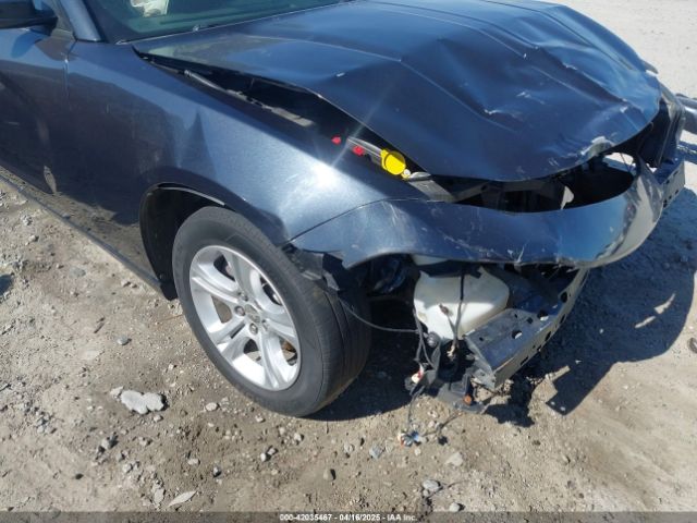 2C3CDXBGXKH653295 Dodge Charger Sxt Rwd