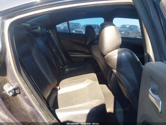 2C3CDXBGXKH653295 Dodge Charger Sxt Rwd