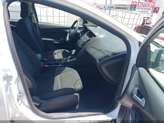 1FADP3F24JL279756 Ford FOCUS SE