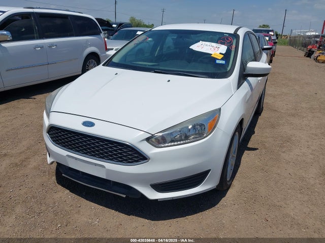 1FADP3F24JL279756 Ford FOCUS SE