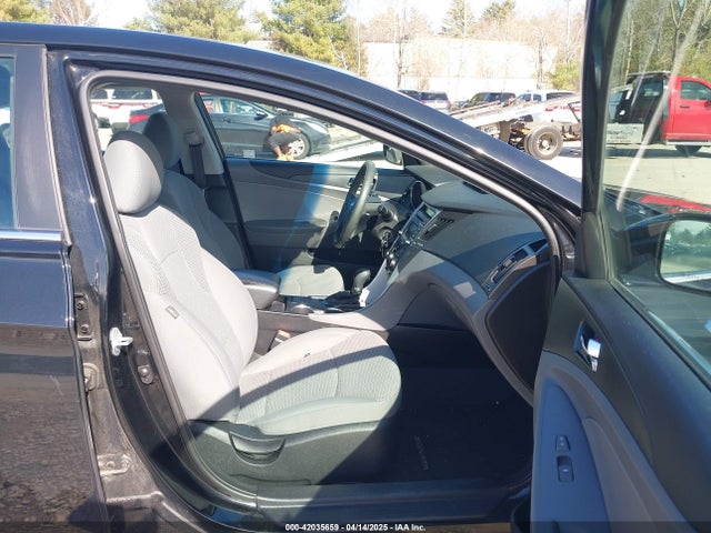 5NPEB4AC9EH892808 Hyundai SONATA GLS