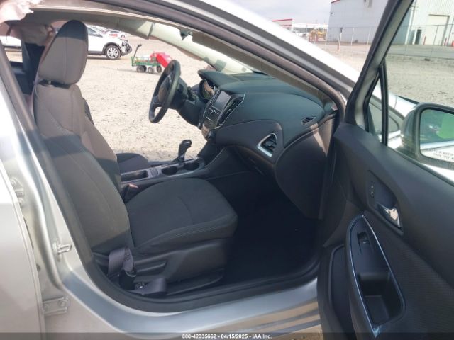 2017 CHEVROLET CRUZE 1G1BE5SM5H7222911 Photo 4