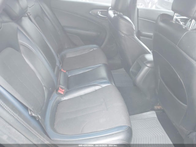 Chrysler 200 S 2015 1C3CCCBB4FN746827 Image 8