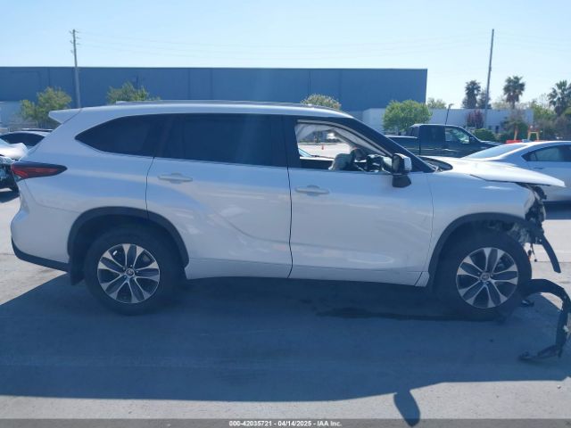 5TDKDRBH7RS547443 Toyota Highlander Xle