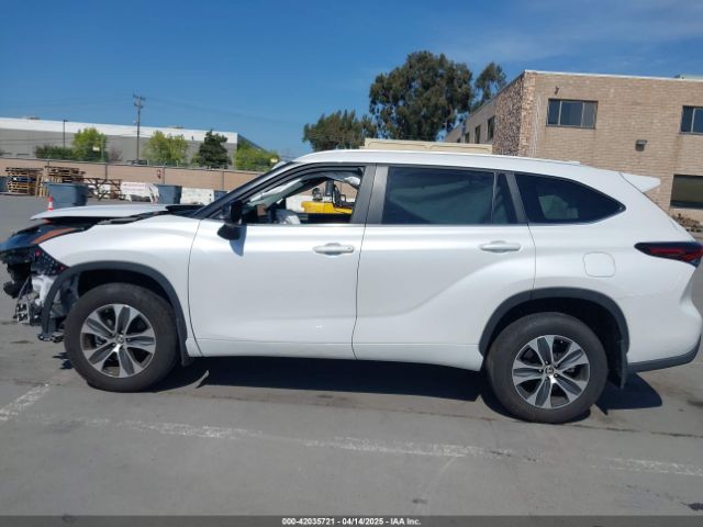 5TDKDRBH7RS547443 Toyota Highlander Xle