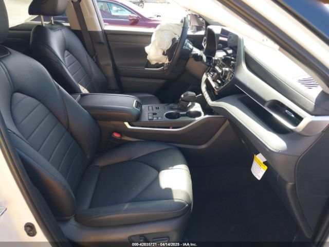 5TDKDRBH7RS547443 Toyota Highlander Xle