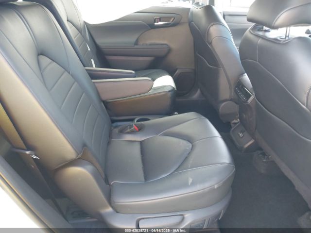 5TDKDRBH7RS547443 Toyota Highlander Xle