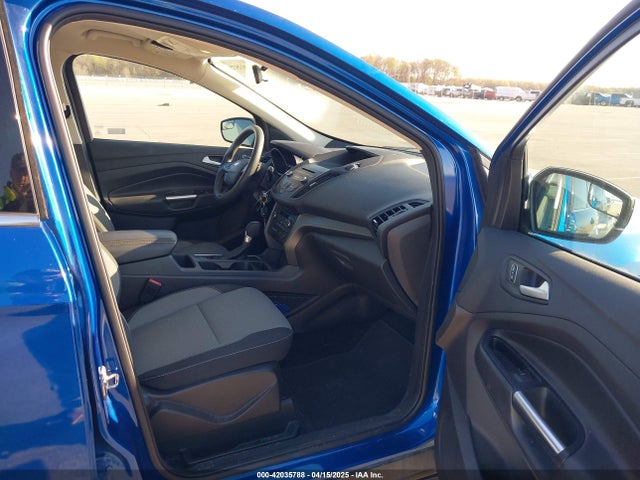 1FMCU0GD2HUD75382 Ford ESCAPE SE