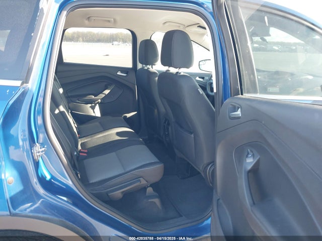 1FMCU0GD2HUD75382 Ford ESCAPE SE