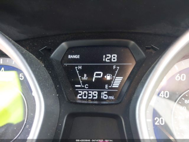 KMHDH4AE4FU264556 Hyundai ELANTRA SE
