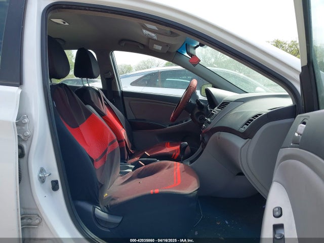 KMHCT5AE4HU313404 Hyundai ACCENT SE